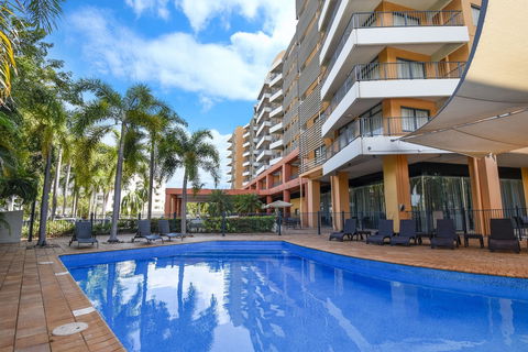 Mantra On The Esplanade - Accommodation Gladstone 4