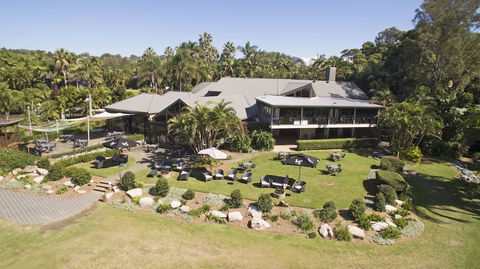 BreakFree Aanuka Beach Resort - Accommodation Gladstone 0