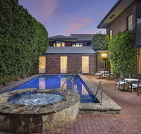 Adelaide Inn - Accommodation Gladstone
