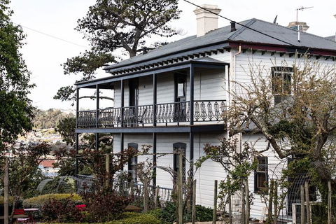 The Dragonfly Inn - Accommodation Gladstone 1