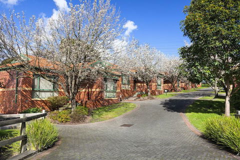 Mount Waverley Townhouses - Accommodation Gladstone 1
