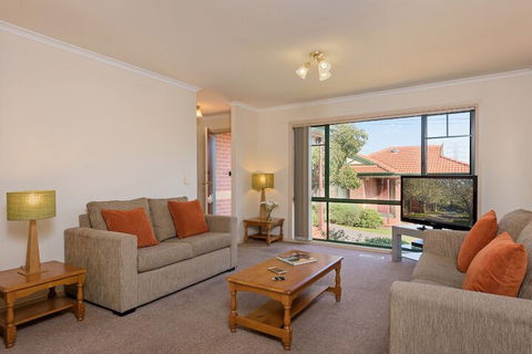 Mount Waverley Townhouses - Accommodation Gladstone 5