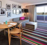 Mercure Melbourne Treasury Gardens - Accommodation Gladstone