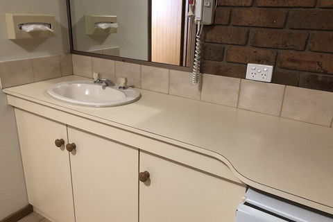 Best Western Travellers Rest Motor Inn - Accommodation Gladstone 5