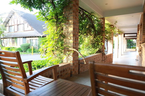 Grand Mercure The Hills Lodge - Accommodation Gladstone 4