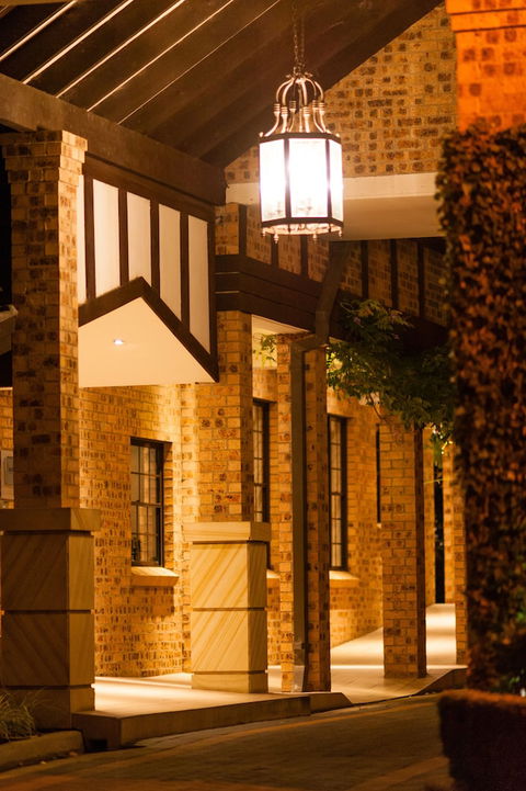 Grand Mercure The Hills Lodge - Accommodation Gladstone 1