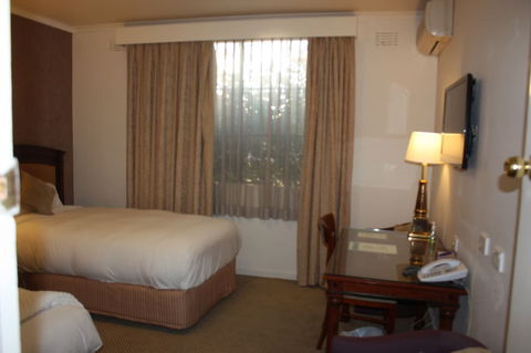 Country Plaza Queanbeyan - Accommodation Gladstone 6