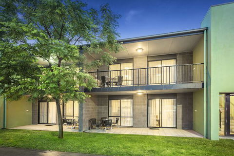Quest Sale - Accommodation Gladstone 1