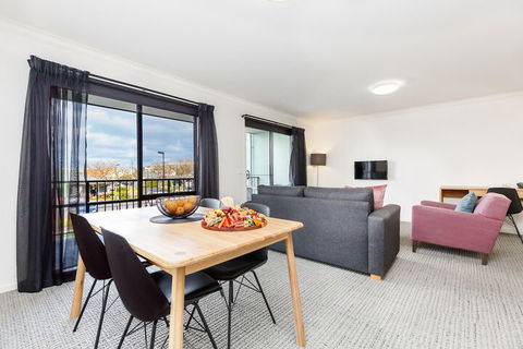 Quest Sale - Accommodation Gladstone 5