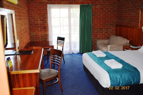 Early Australian Motor Inn - Accommodation Gladstone 4