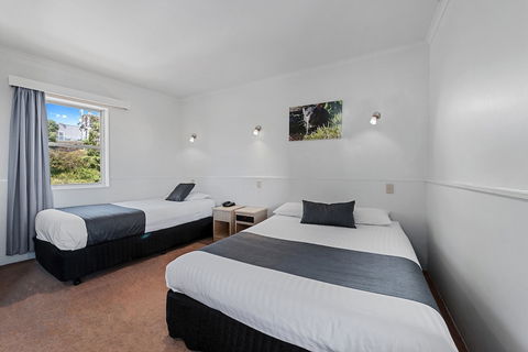 Coach House Launceston - Accommodation Gladstone 5