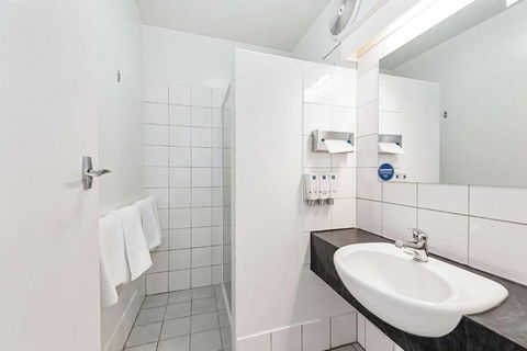 Coach House Launceston - Accommodation Gladstone 4