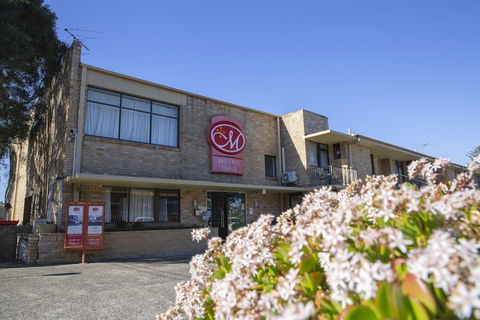 Metro Inn Ryde - Accommodation Gladstone 1