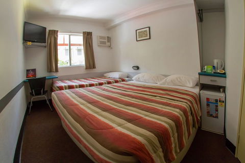 Value Inn - Accommodation Gladstone 6