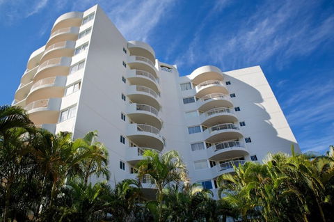 Surf Parade Resort - Accommodation Gladstone 1