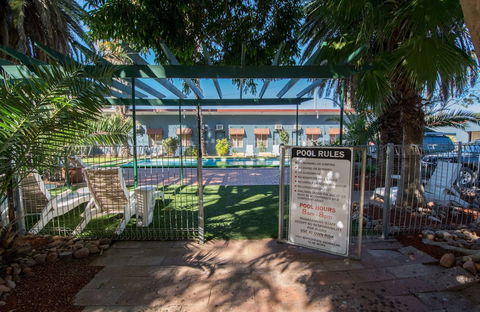 Elkira Court Motel - Accommodation Gladstone 2