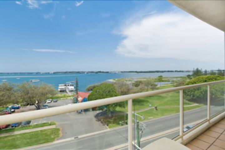 Southport QLD Accommodation Gladstone
