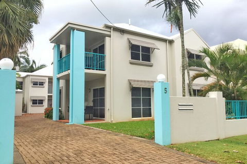 The Reef Retreat - Accommodation Gladstone 2
