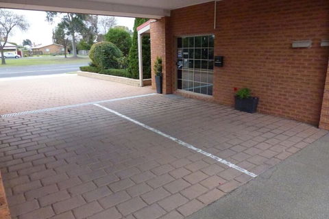 Colonial Motor Inn Bairnsdale - Accommodation Gladstone 3