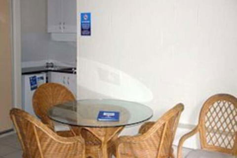 Club Surfers - Accommodation Gladstone 6