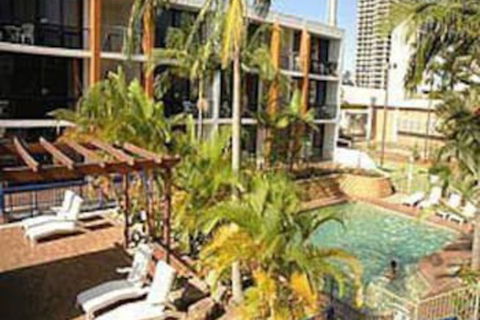 Club Surfers - Accommodation Gladstone 4