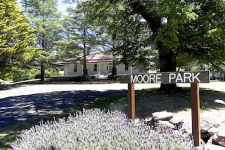 Enmore ACT Accommodation Gladstone