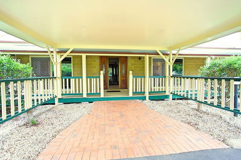 Bonville Lodge Bed & Breakfast - Accommodation Gladstone 4