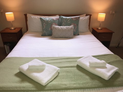 On Obi Maleny - Accommodation Gladstone 5