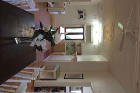Bella Cosa Bed & Breakfast - Accommodation Gladstone 1