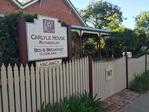 Carlyle House B & B - Accommodation Gladstone 1