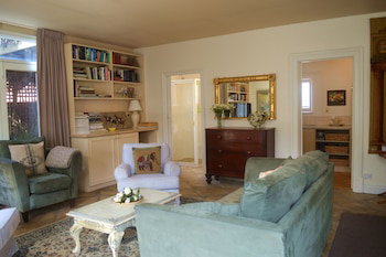 Athelney Cottage - Accommodation Gladstone 4