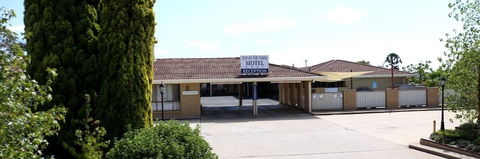 Top Of The Town Motel - Accommodation Gladstone 0