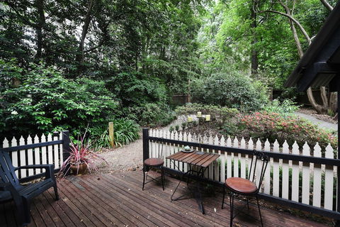 Cambridge Cottages Bed & Breakfast - Accommodation Gladstone 6