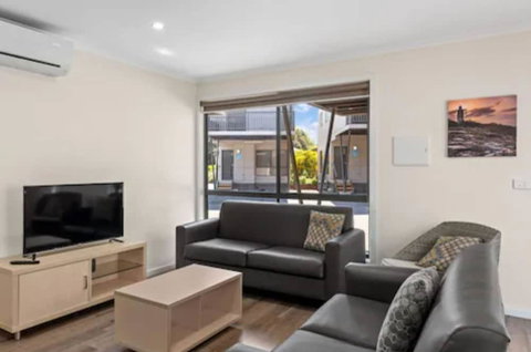 Discovery Parks â€“ Melbourne - Accommodation Gladstone 2
