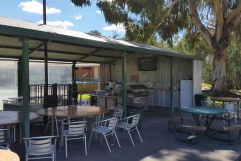 Early Settlers Motel Tocumwal - Accommodation Gladstone 2