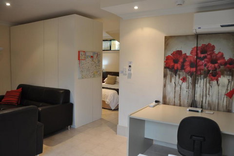 Alfred Cove Short Stay - Accommodation Gladstone 3