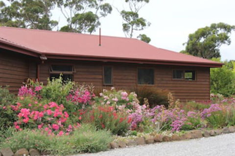 Eagles Roost Farmstay B & B - Accommodation Gladstone 0