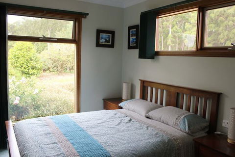 Eagles Roost Farmstay B & B - Accommodation Gladstone 5