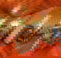 Island View Spa Cottage - Accommodation Gladstone