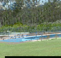 Lake Barra Cottages - Accommodation Gladstone