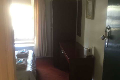 Ross Hotel - Accommodation Gladstone 1