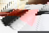 Easdown House - Accommodation Gladstone 0