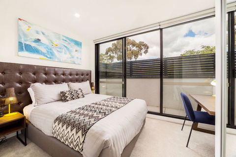 Whitehorse Apartment Hotel - Accommodation Gladstone 0