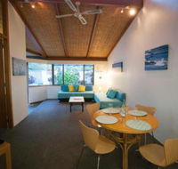 Sea Urchin Apartment - Accommodation Gladstone