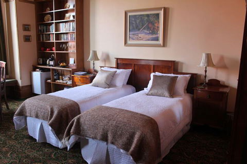 Turret House - Accommodation Gladstone 5