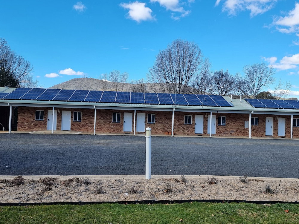Glenroy ACT Accommodation Gladstone