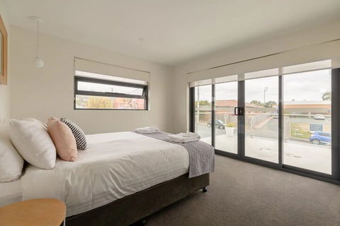 Kangaroo Bay Apartments - Accommodation Gladstone 7
