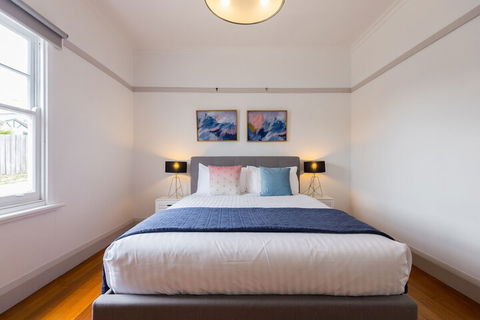 Kangaroo Bay Apartments - Accommodation Gladstone 2