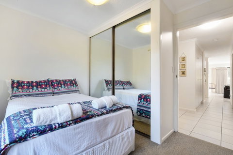 La Mer Apartments - Accommodation Gladstone 6