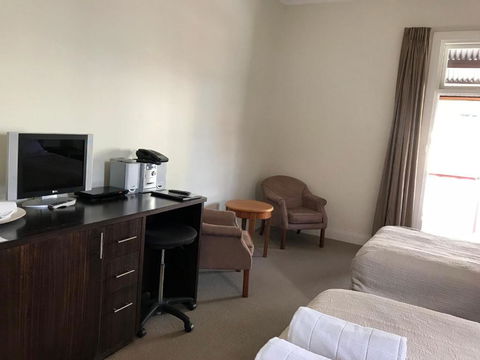 The Bridgetown Hotel - Accommodation Gladstone 1